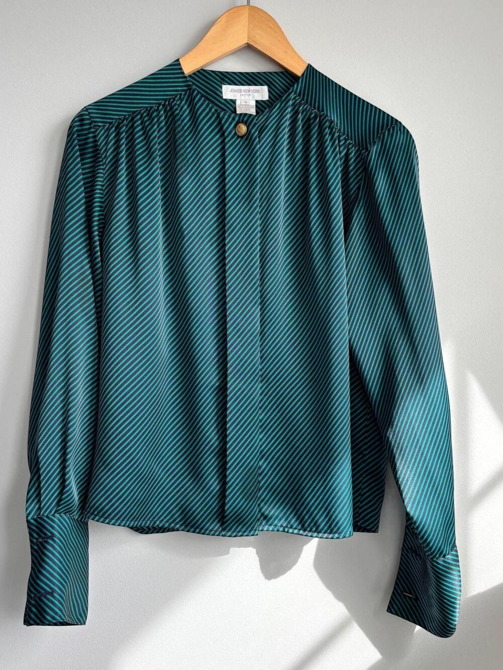 Vintage Jones New York Blouse 4P Green Satin Stripe Gold Button 90s Office Siren
